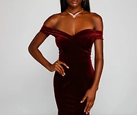 Moira Off-The-Shoulder Velvet Mermaid Dress