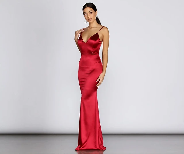 evanna formal crepe ruched dress Windsor Aria Satin at CoolSprings Galleria in Franklin, TN collection_combi: dresses_jumpsuits