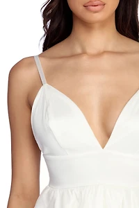 Lizbeth Classic Twist Formal Dress