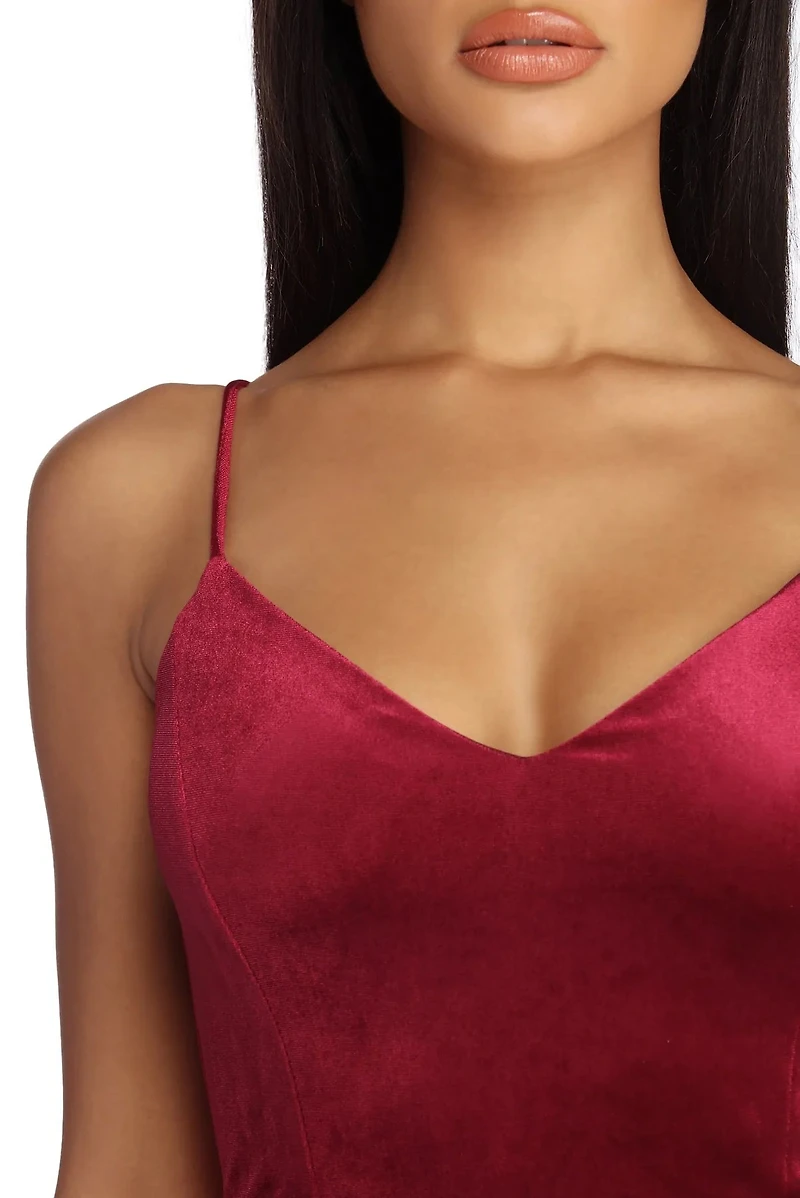 Viviana Formal Velvet Open Back Dress