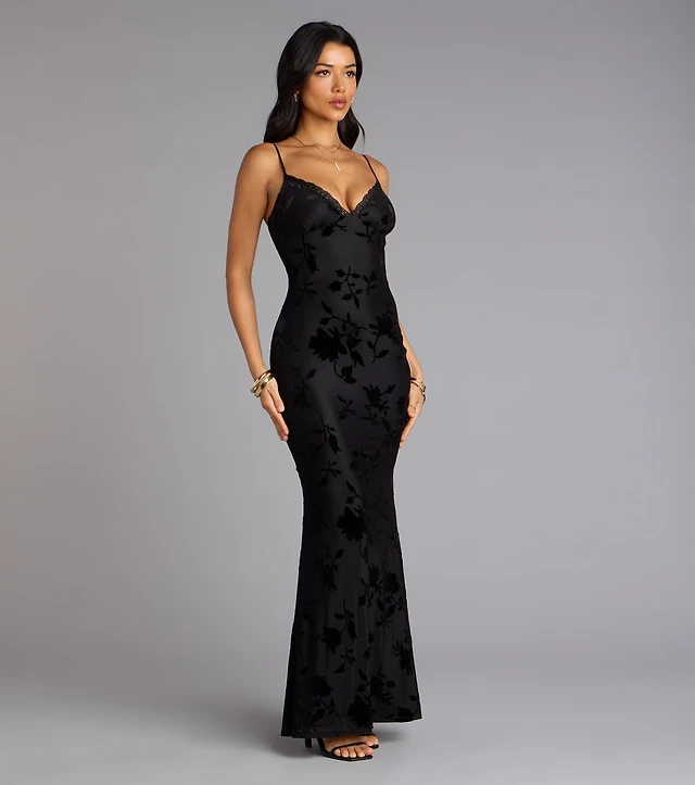 Windsor Midnight Garden Floral Velvet Burnout Maxi Dress | MainPlace Mall