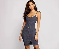 Buttoned Sassy Stripes Midi Dress
