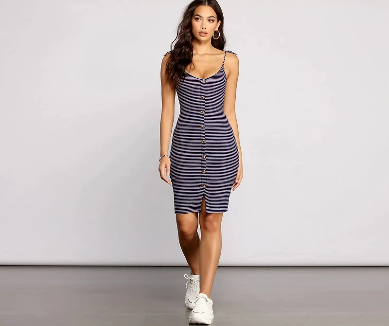 Buttoned Sassy Stripes Midi Dress