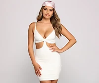 Sultry-Chic Style Mini Dress