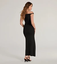 Casual Chic Ruched Ribbed Knit Maxi Dress