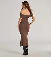 Sleek Silhouette Ribbed Knit Off-The-Shoulder Midi Dress