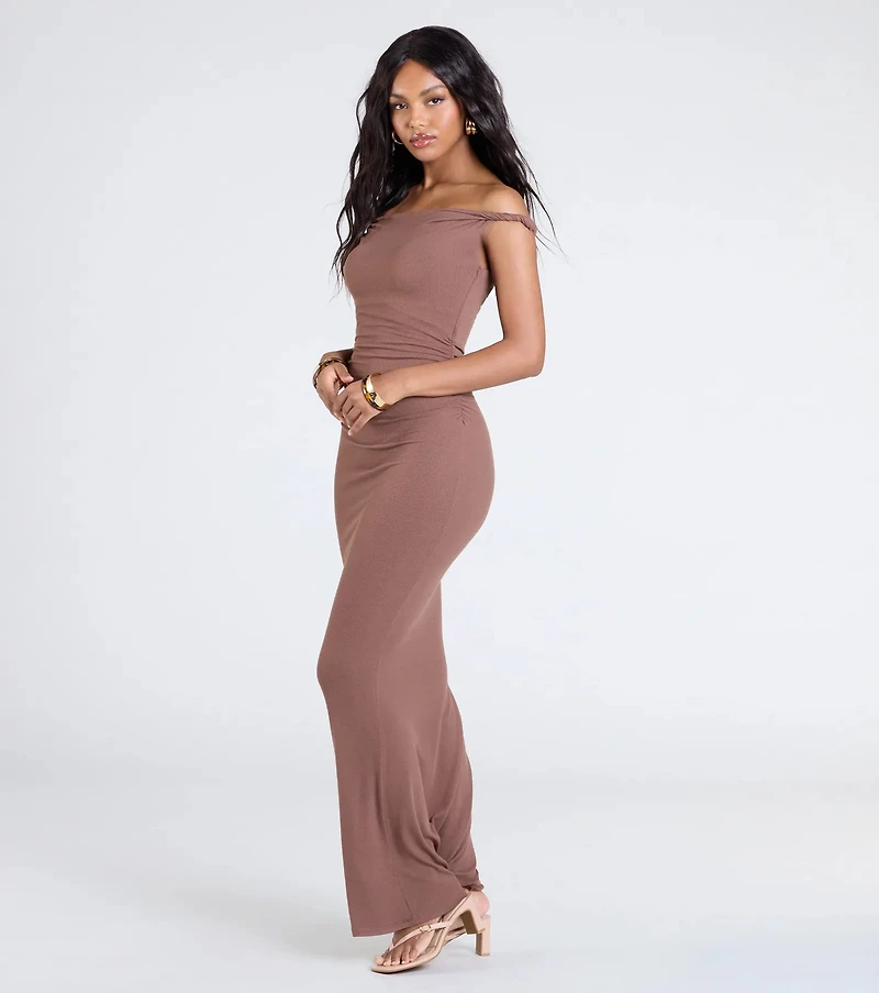 Alluring Silhouette Off-The-Shoulder Maxi Dress