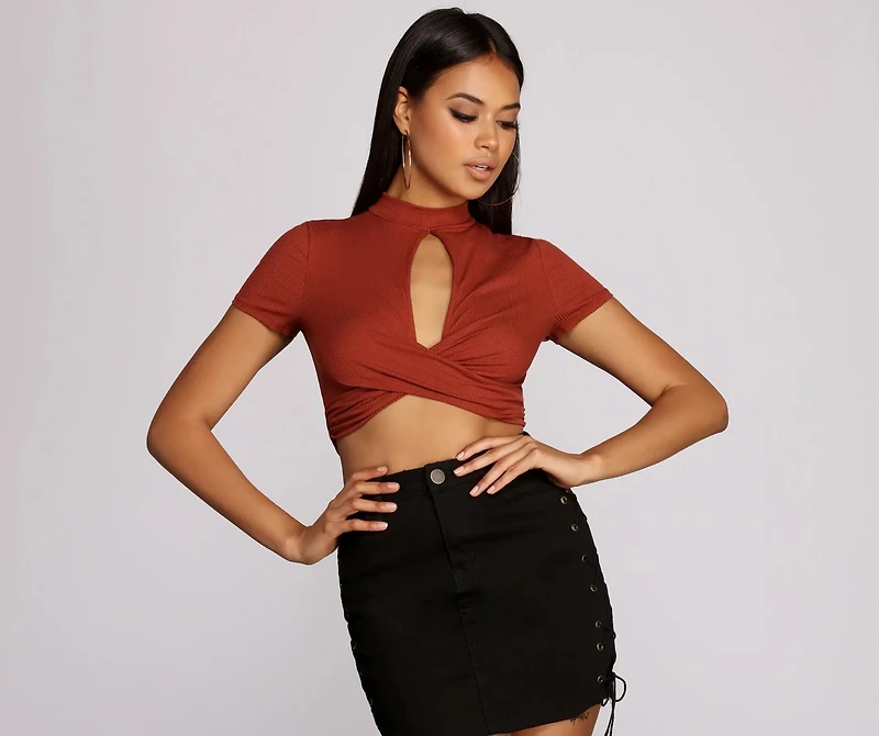 Issa Mood Keyhole Crop Top