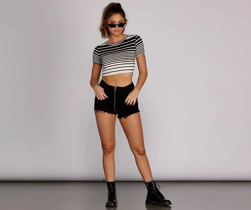 Striped Stunner Crop Tee