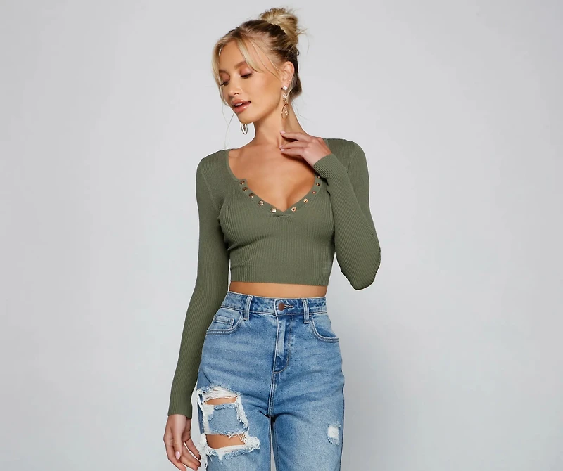 Chic Basic Button-Detail Crop Top