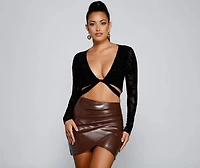 Alluring And Chic Tie-Front Top