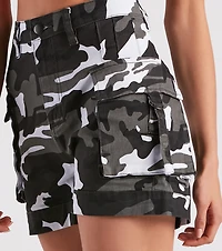 High Rank Camouflage Cargo Shorts