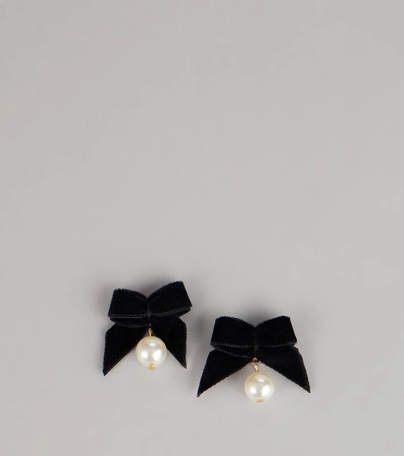 Sweet on You Velvet Bow Pearl Earrings