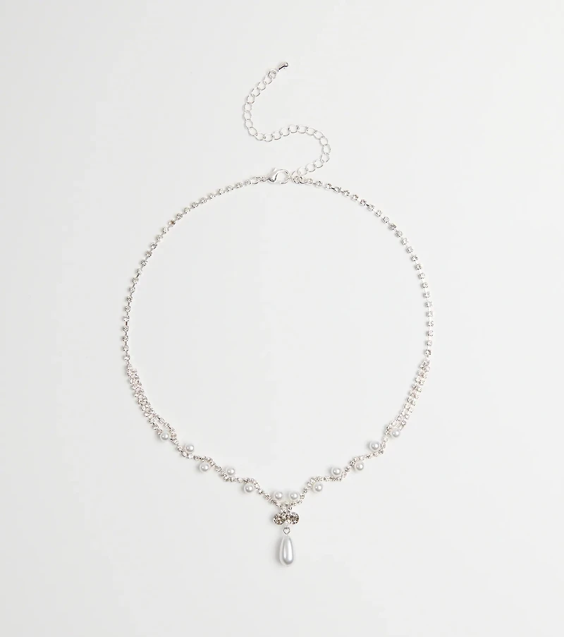 Chic Elegance Rhinestone And Pearl Necklace