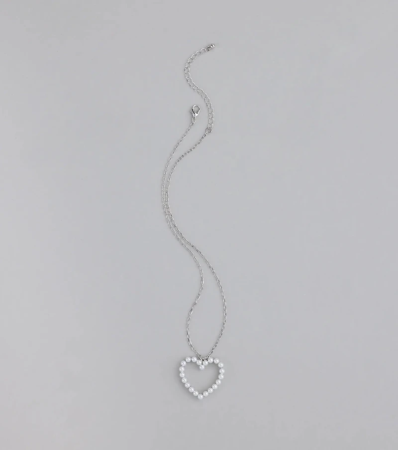 Capture Hearts Pearl Charm Necklace