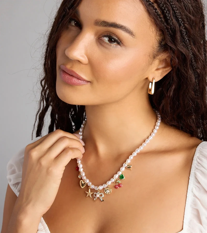 Sweet And Playful Charm Faux Pearl Necklace