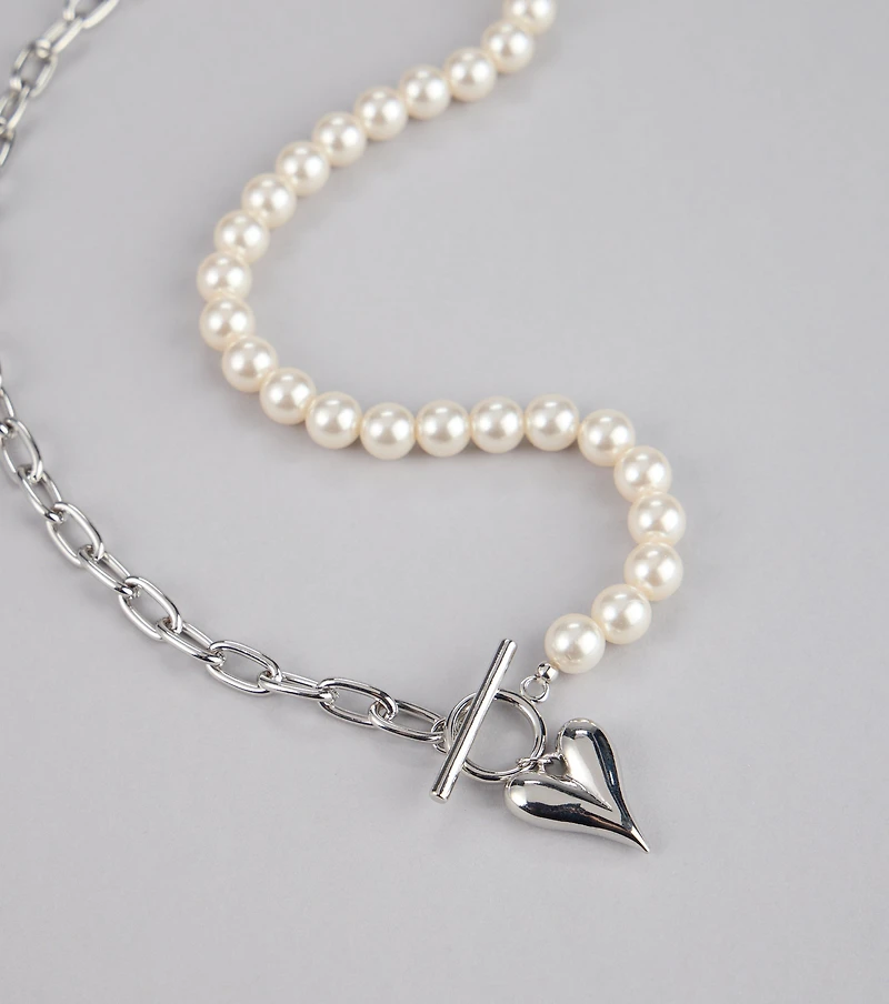 Mixed Feelings Chain Pearl Necklace