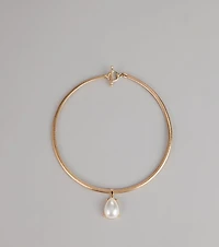Soft Focus Pearl Collar Necklace