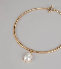 Soft Focus Pearl Collar Necklace