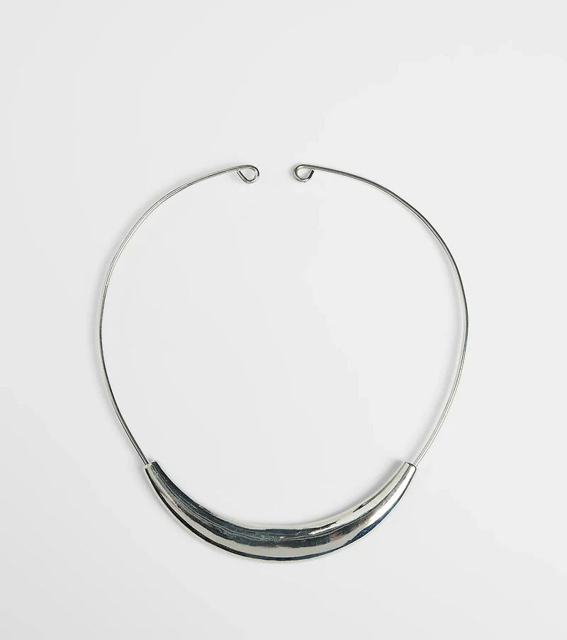 Sleek And Classic Circle Collar Necklace
