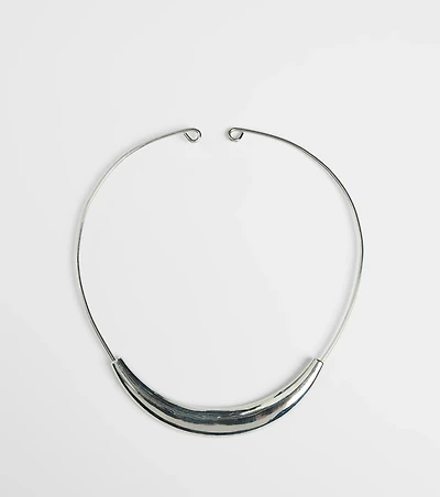 Sleek And Classic Circle Collar Necklace