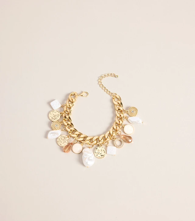 Extra Chic Pearl Charm Bracelet