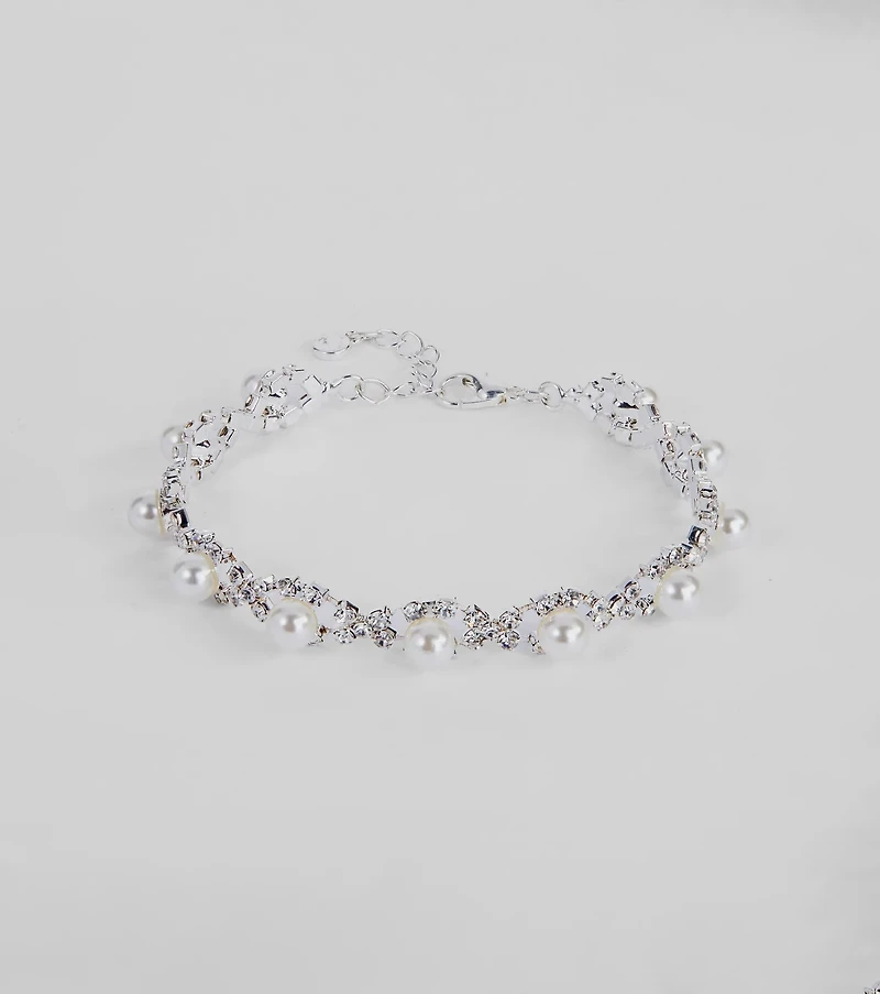 Chic Elegance Rhinestone And Pearl Dainty Bracelet