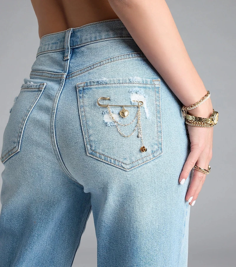 Glowing Beauty Heart Rose Charm Brooch