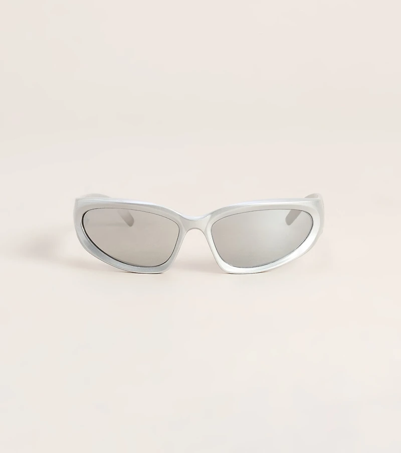 Sleek Attitude Curved Square Sunglasses