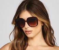 Throwing Shade Square Frame Sunglasses