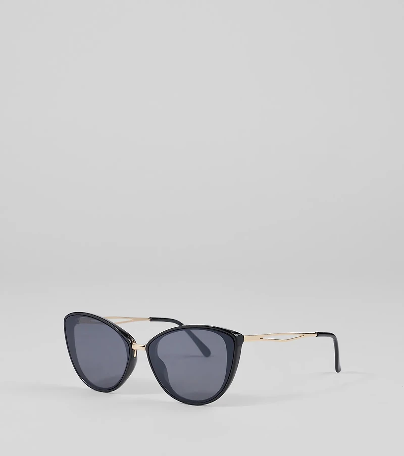 Chic Factor Oversized Sunglasses
