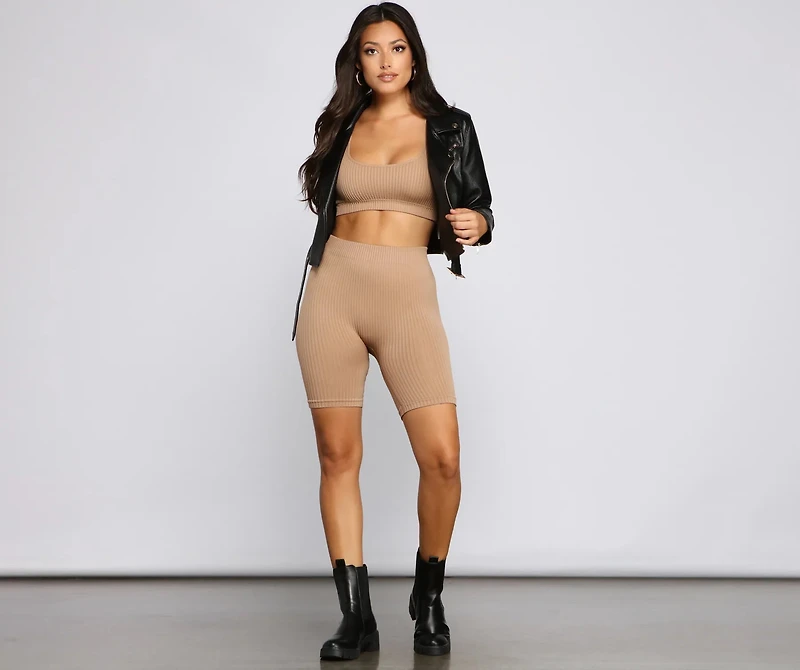 Chic And Seamless Ribbed Biker Shorts