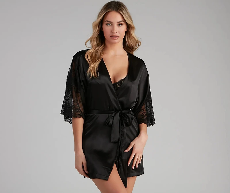 A Moment Lace Satin Robe