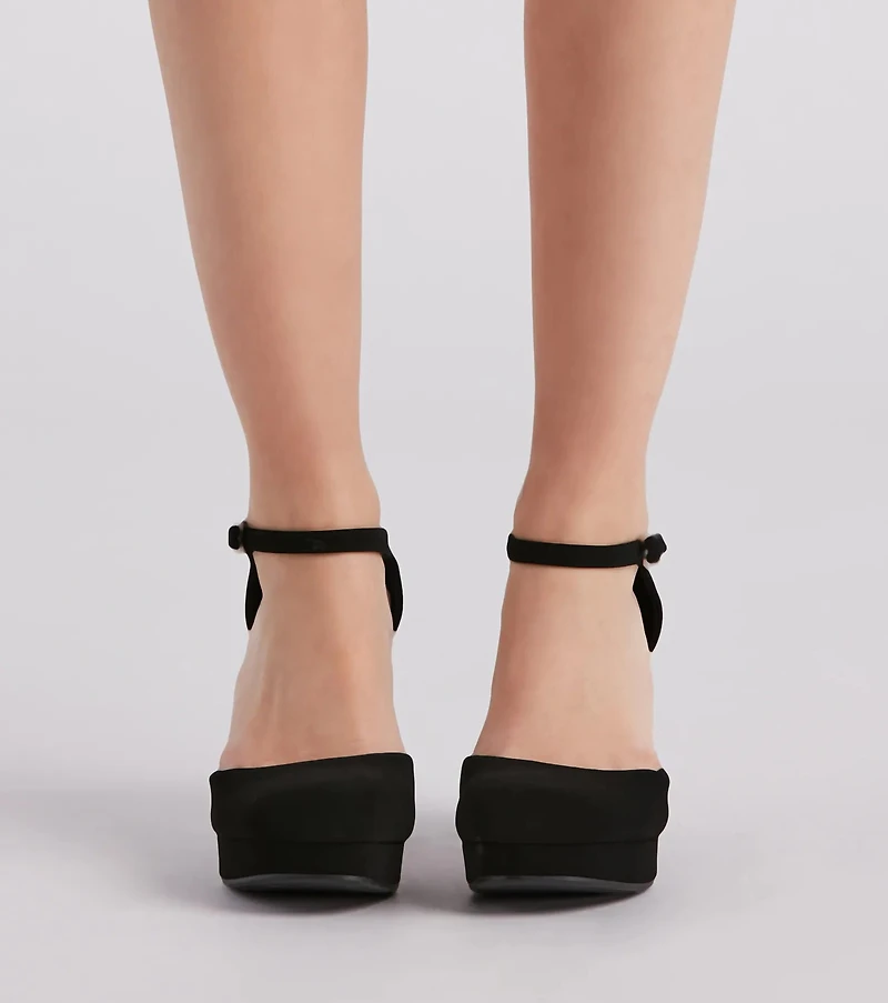 Classic Trendsetter Mary Jane Platform Heels