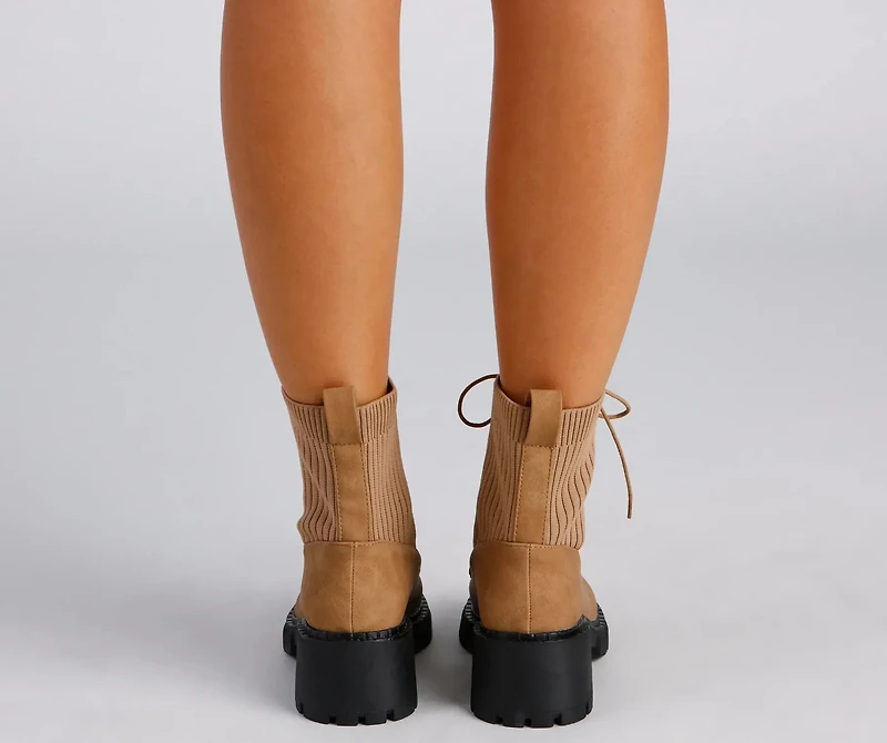 Trendy Status Knit Detail Boots