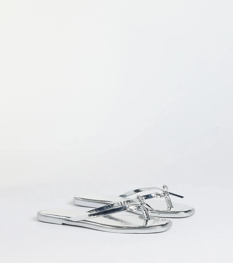 Dainty Looks Bow Thong Sandals