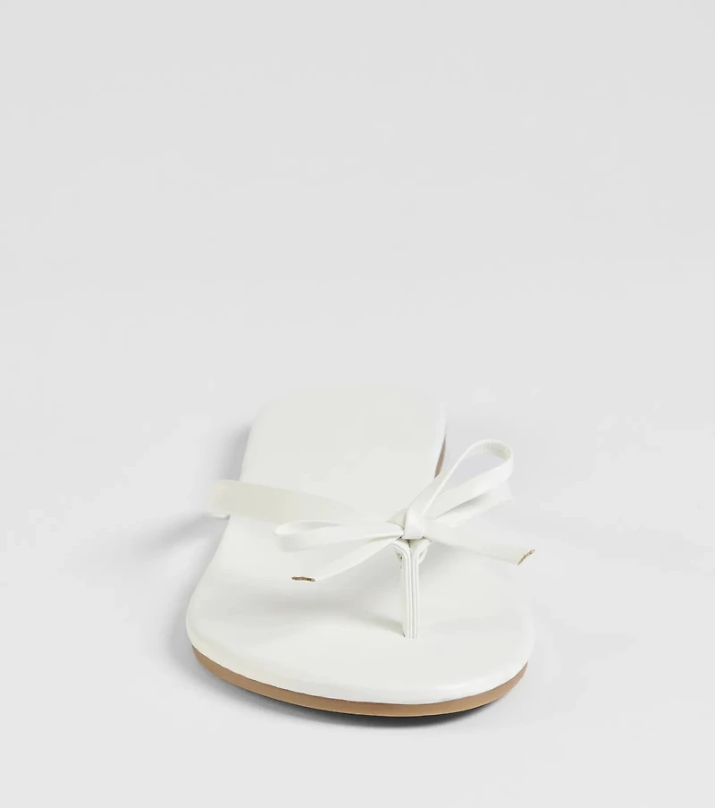 Perfect Pair Bow Detail Thong Strap Sandals