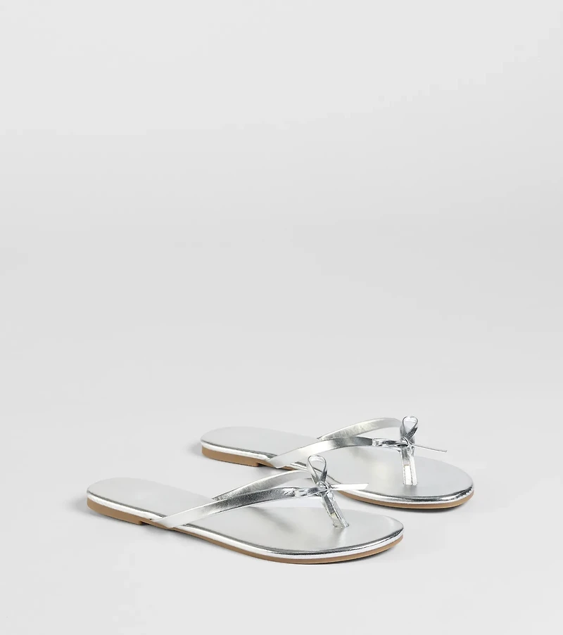 Perfect Pair Bow Detail Thong Strap Sandals