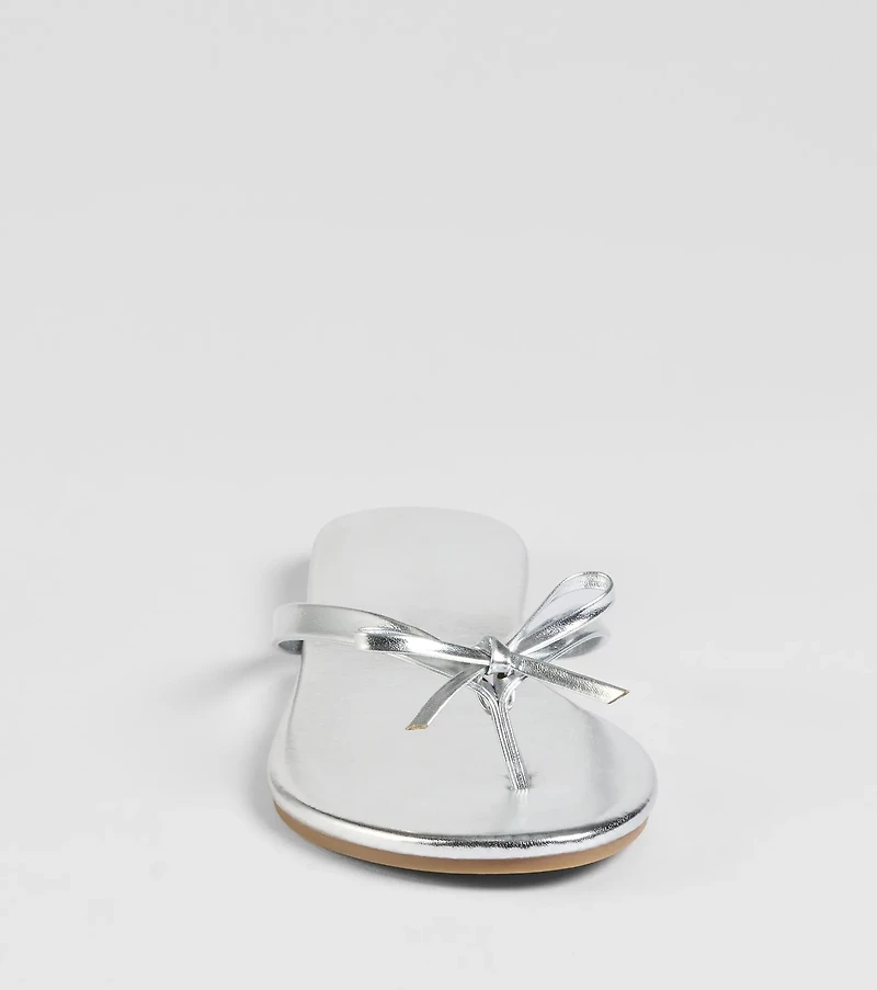 Perfect Pair Bow Detail Thong Strap Sandals