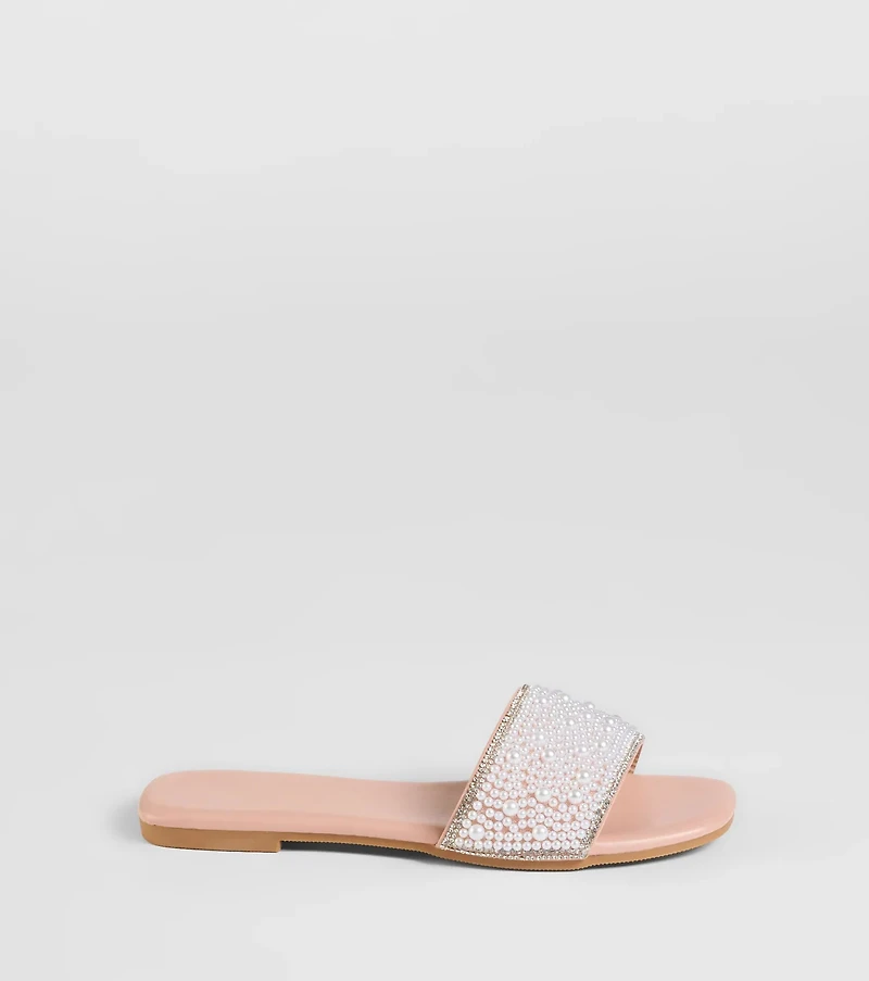 Ever So Chic Rhinestone Pearl Sandals