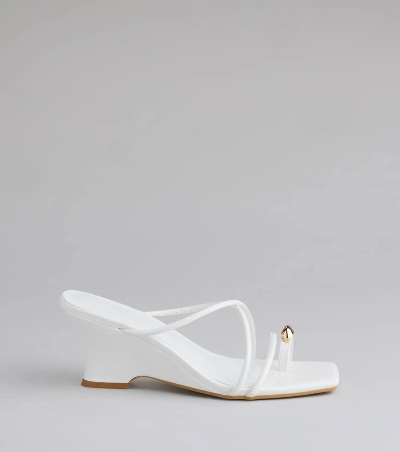 Refined And Classy Toe Ring Strappy Wedges