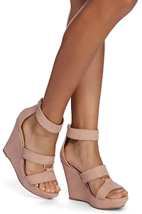 Put A Ring On It Wedges