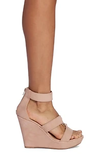 Put A Ring On It Wedges