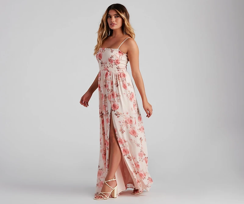 Effortlessly Enchanting Floral Maxi Dress