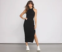 Ribbed Knit Crew Neck Maxi Dress