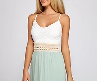 Effortlessly Stunning Crochet Waist Maxi Dress