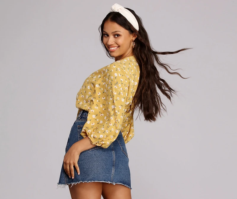 Tie Front Floral Crop Top