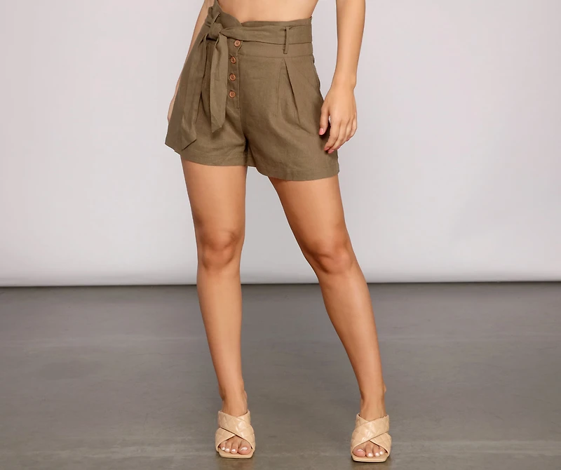 A Classic Vibe Linen Shorts