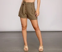 A Classic Vibe Linen Shorts