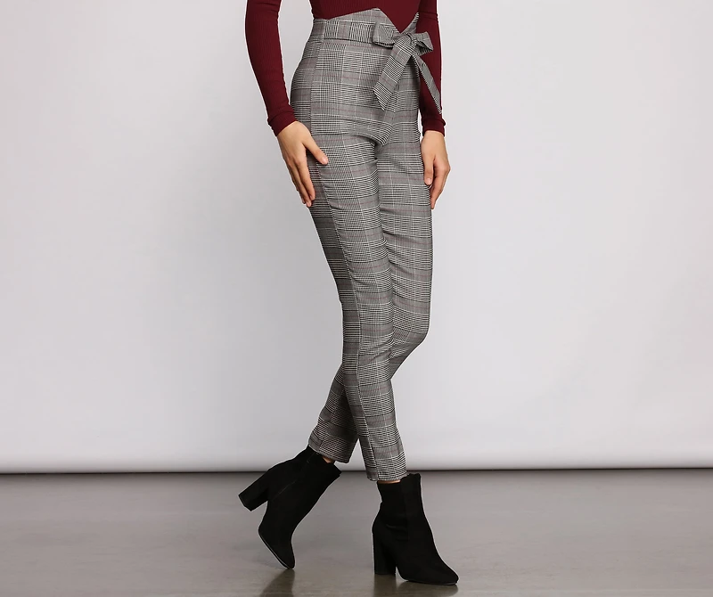 Fashionably Chic Plaid Skinny Pants